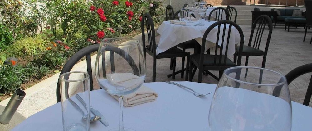 Hotel Nika Vlore Exterior photo
