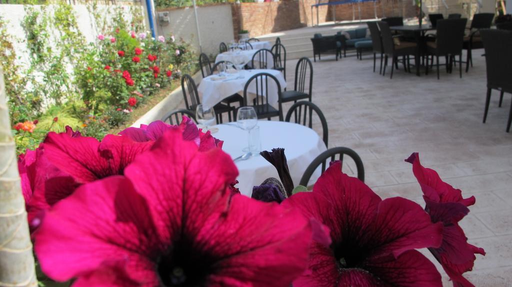 Hotel Nika Vlore Exterior photo