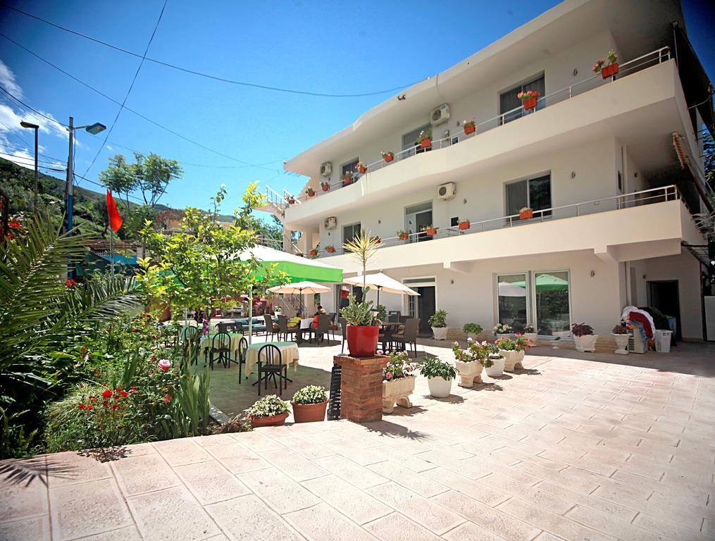 Hotel Nika Vlore Exterior photo